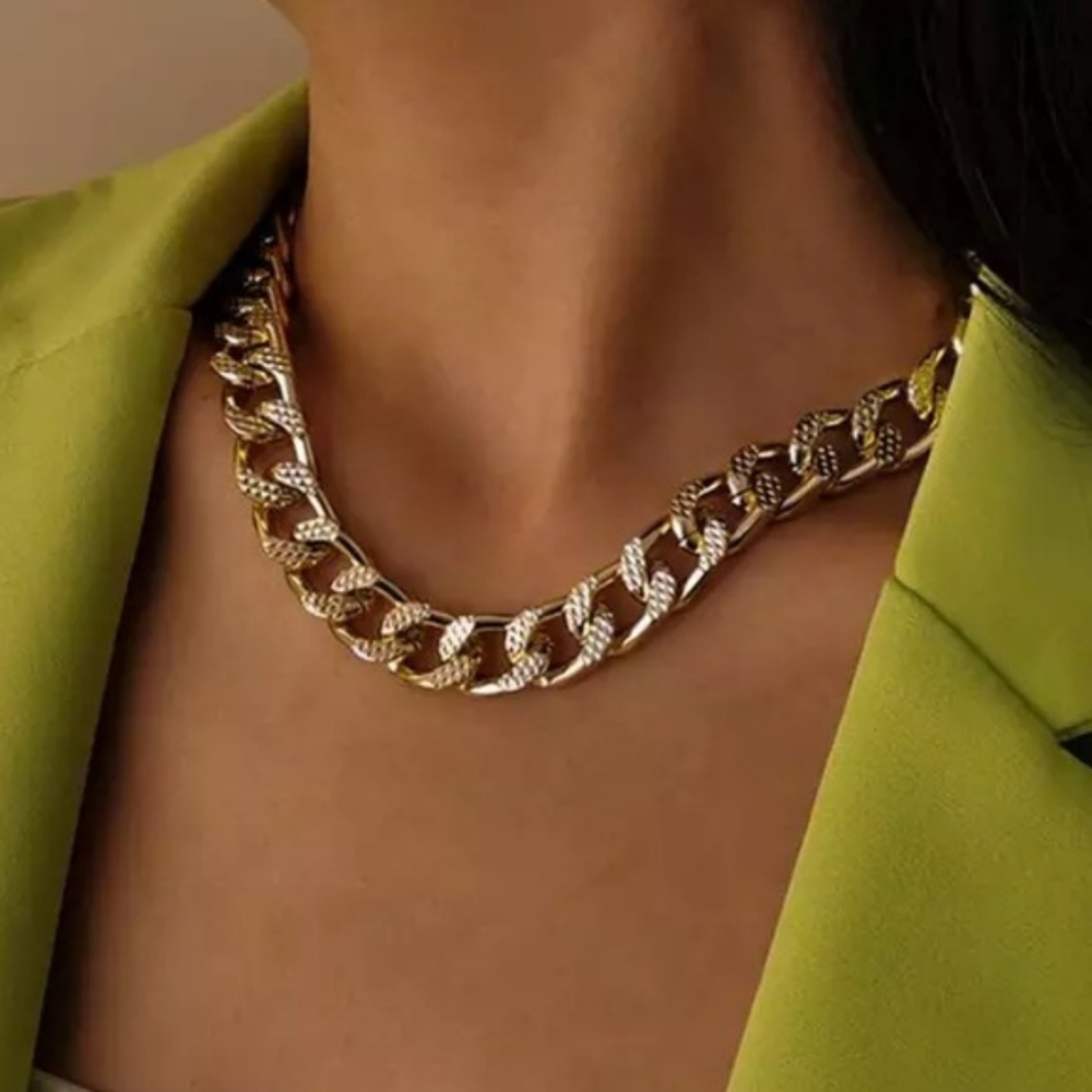 New 18k Gold Cuban Chunky Necklace